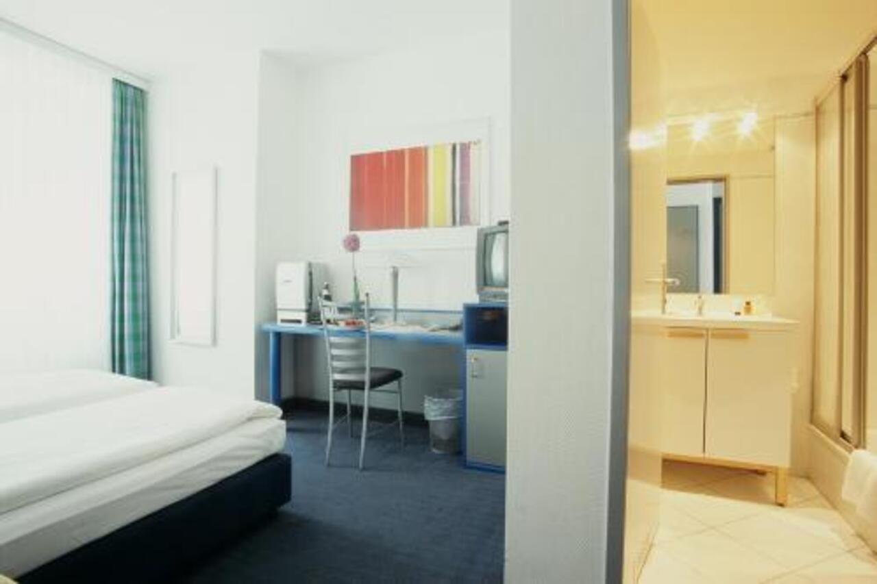 Hotel Alt - Tegel Berlin Phòng bức ảnh