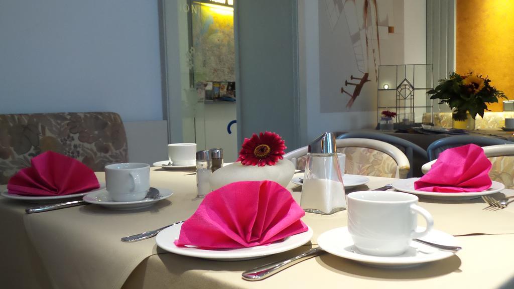 Hotel Alt - Tegel Berlin Ngoại thất bức ảnh